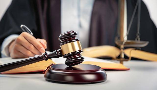 皇冠信用网如何申请_养女被养父母告上法庭索要此前赠与的购房购车款400余万元 一审法院驳回