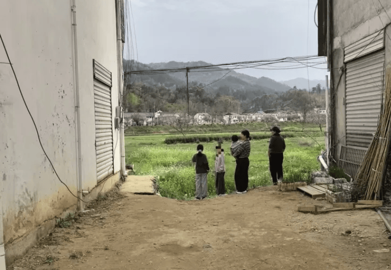 皇冠信用网在线申请_安徽6岁女童家门口失联超5天皇冠信用网在线申请,警方通报:已遇害,犯罪嫌疑人柳某某(女,35岁)抓获归案