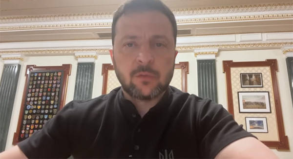 皇冠足球平台代理
_泽连斯基暗示要袭击俄罗斯胜利日阅兵式皇冠足球平台代理
？俄方回应