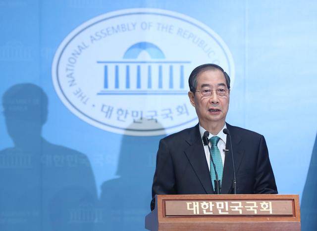皇冠信用網开户
_韩国大选：金文洙完成候选人登记皇冠信用網开户
，前总理韩德洙已退选