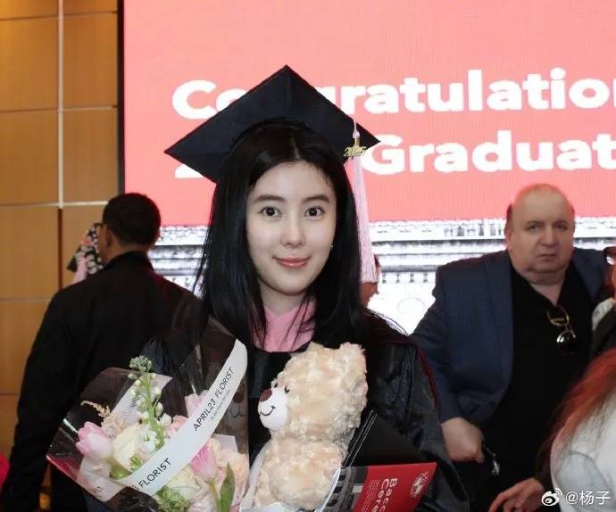 体育皇冠信用網
_杨子分享喜讯：恭喜女儿海润伯克利音乐学院毕业