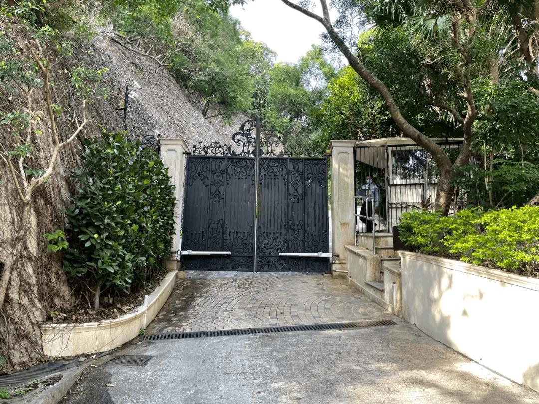怎么注册皇冠信用盘_香港顶级豪宅“山顶道1号”发生命案怎么注册皇冠信用盘，31岁菲佣在房内自尽；金庸夫妇曾居住11年，市价超5.6亿港元或成香港最贵凶宅