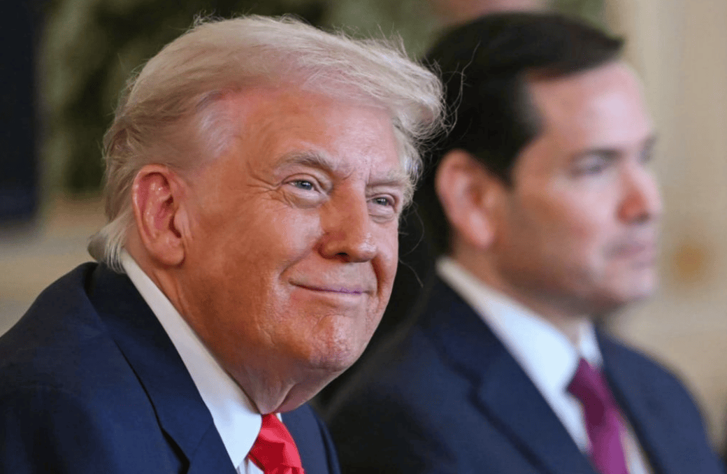 足球盘口哪里买
_特朗普早早到场足球盘口哪里买
，与中方谈完100分钟后，亲自把中方领导人送上车