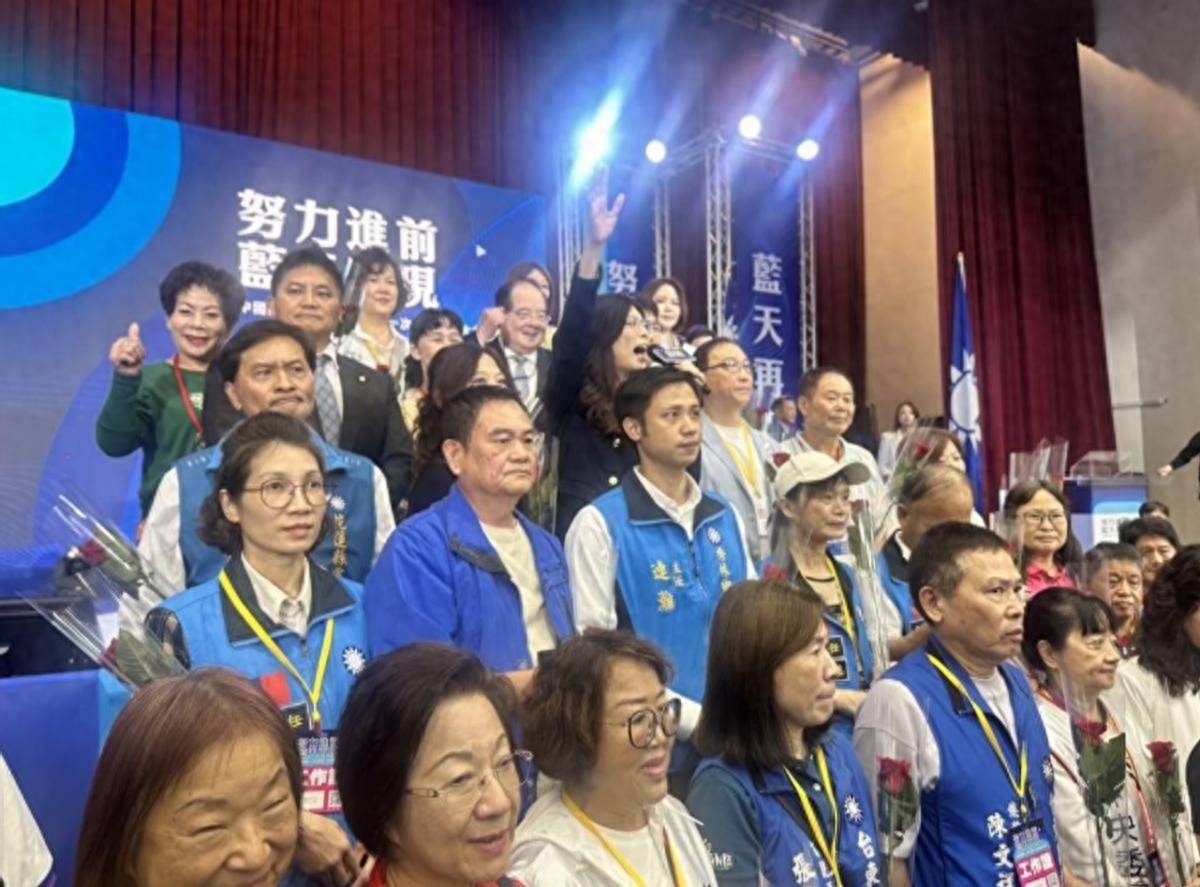 世界杯足球平台出租网场地_国民党主席位置坐稳世界杯足球平台出租网场地，郑丽文摊牌了：两岸不回归和平，其他是侈谈