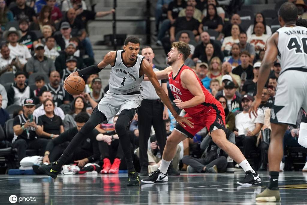 皇冠信用网代理出租_文班22+8申京25+9 杜兰特24分马刺灭火箭迎NBA杯首胜