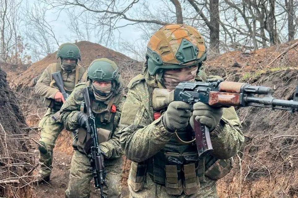 皇冠信用盘在线申请
_俄军中计了？六支乌军特种兵小队突然杀出皇冠信用盘在线申请
，在红军城中心升旗示威