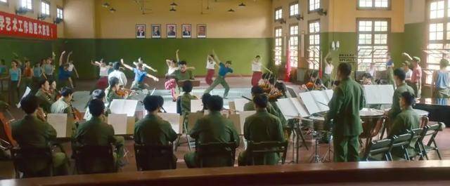 皇冠信用盘在哪里开通
_年代剧的墙皇冠信用盘在哪里开通
，为什么都是上白下绿？