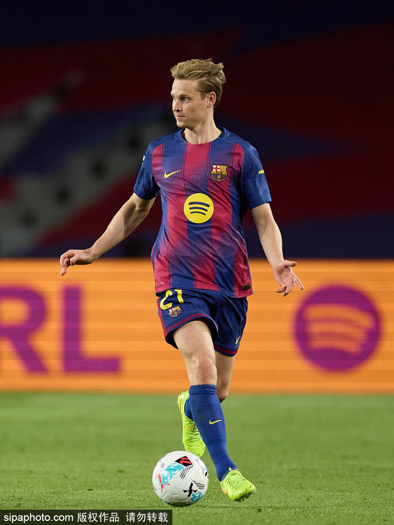 皇冠信用网如何注册_梅西突访巴萨旧主场皇冠信用网如何注册，球员集体点赞！回归悬念引发热议