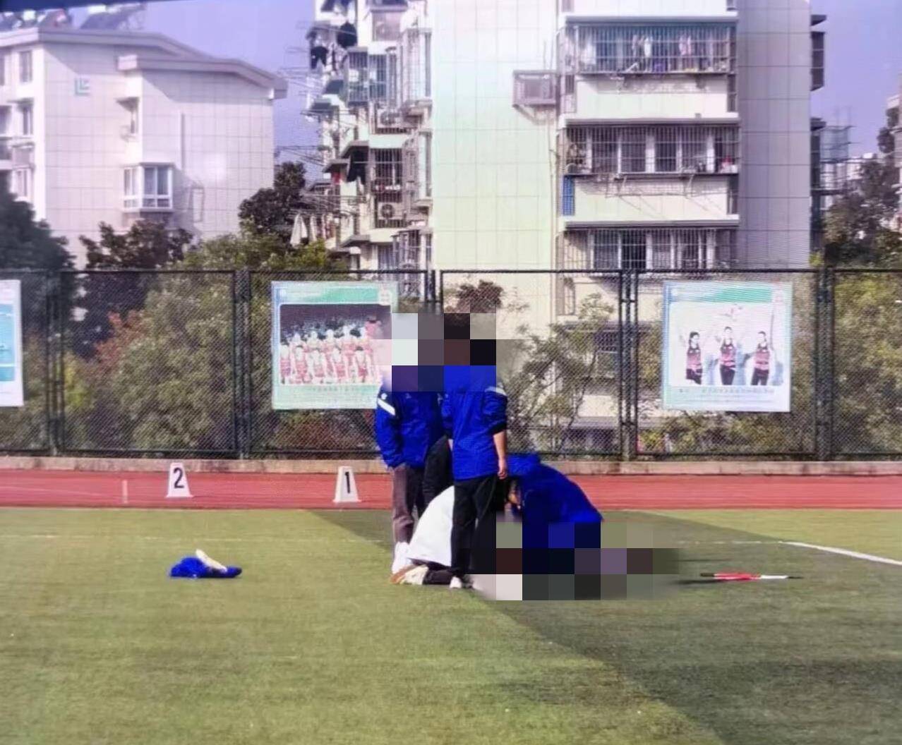 皇冠信用网如何注册_南京一学生在运动会上跑200米时倒地去世皇冠信用网如何注册，官方：深感痛心，已与亲属沟通妥善处理