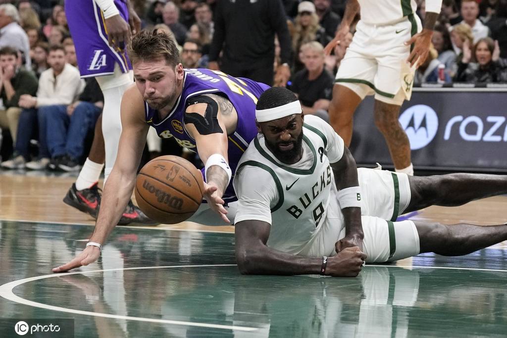 皇冠信用盘结算日_东契奇41+9字母空砍32+10 湖人胜雄鹿结束五连客