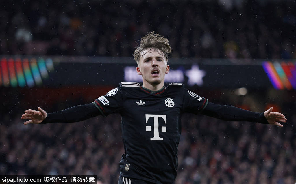 皇冠网_欧冠-诺伊尔失误送空门 阿森纳3-1拜仁5战全胜登顶