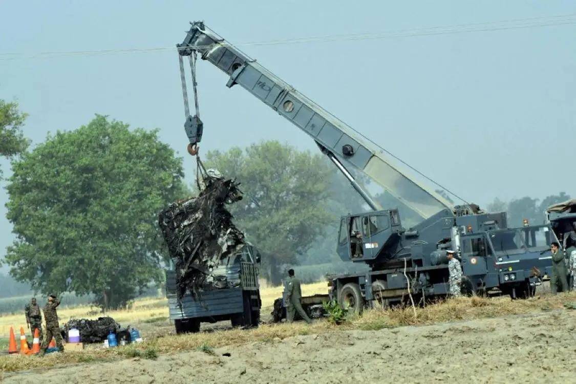 正版皇冠信用盘
_苏35在埃及惨败正版皇冠信用盘
！俄媒破防：输给了被中巴造“米格21”击落的阵风