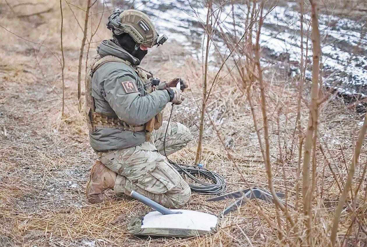 皇冠信用網代理平台_俄军重大失误敲警钟皇冠信用網代理平台，美媒：一旦收台，先派2000架无人机干掉星链