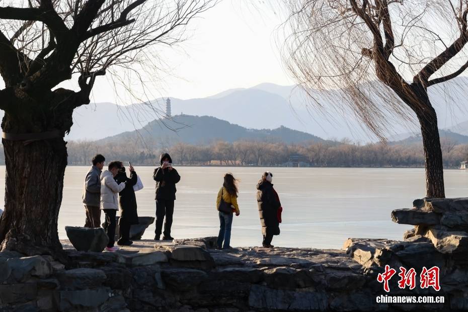 皇冠信用网账号开通
_北京颐和园呈现“金光穿洞”景观