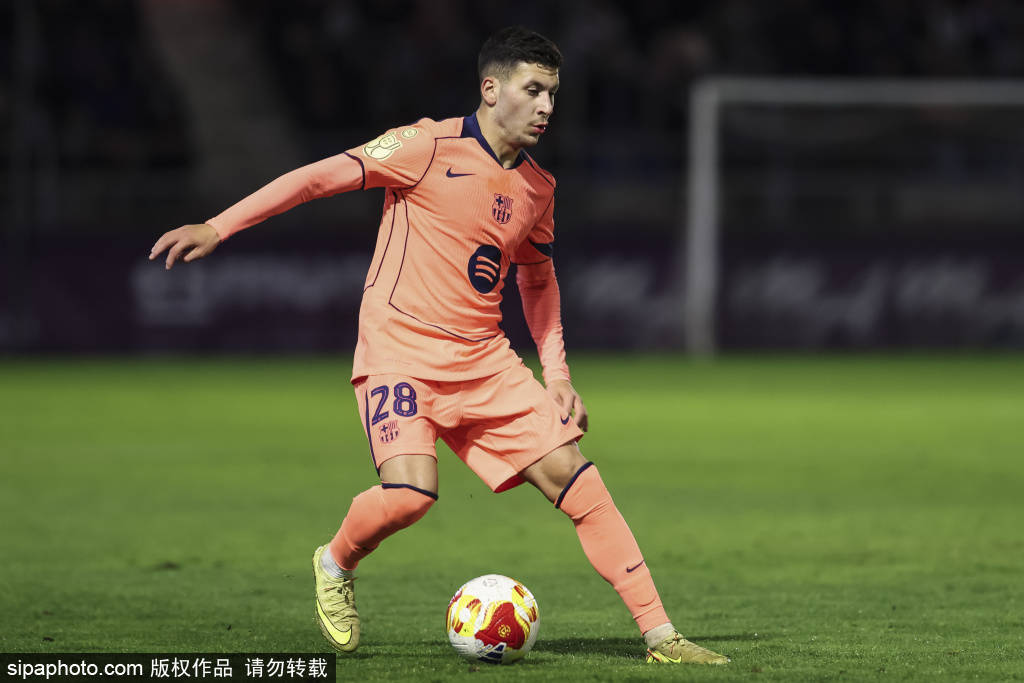 皇冠信用网登3代理_亚马尔上演罗纳尔迪尼奥式破门皇冠信用网登3代理！遭恶意铲伤后霸气回击球迷嘘声