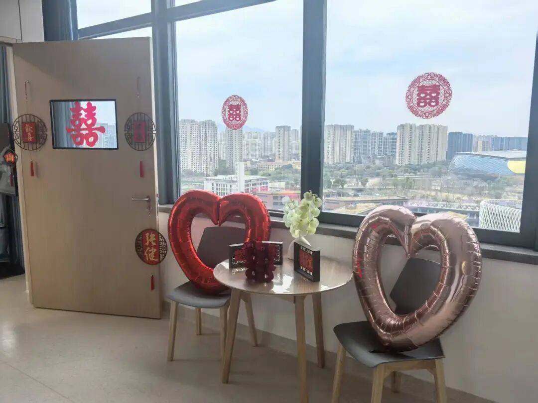 格里姆斯比vs曼联_杭州小夫妻新婚当天进了病房！这个“婚庆团队”格里姆斯比vs曼联，服了……