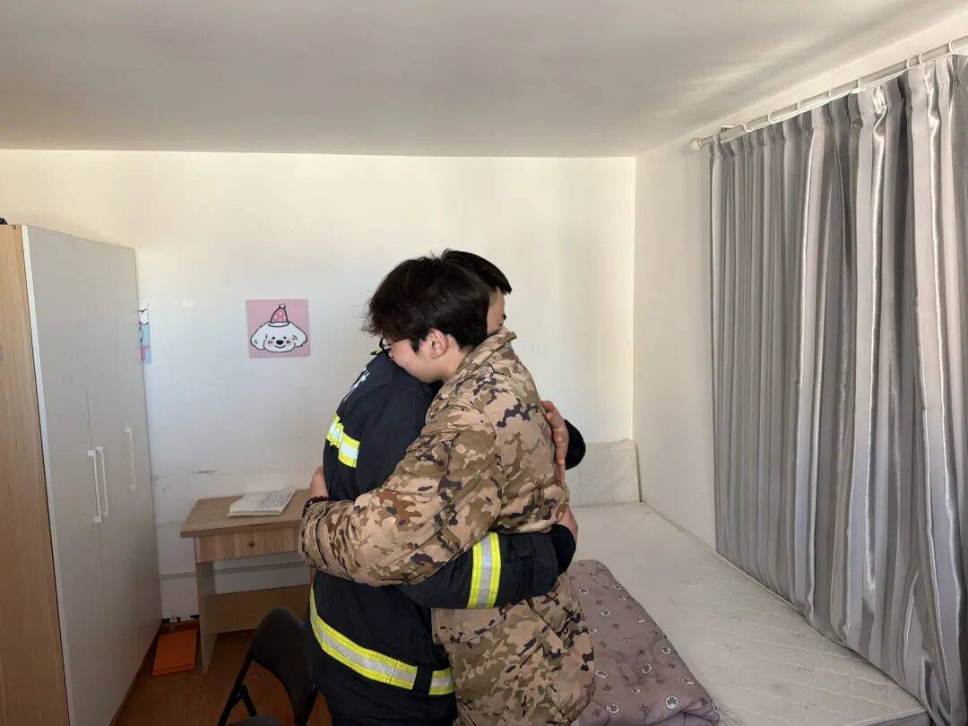 波兰丙组联赛_北京一小区21层发生火灾！同一户内相邻房间波兰丙组联赛，有人昏迷有人毫发无伤