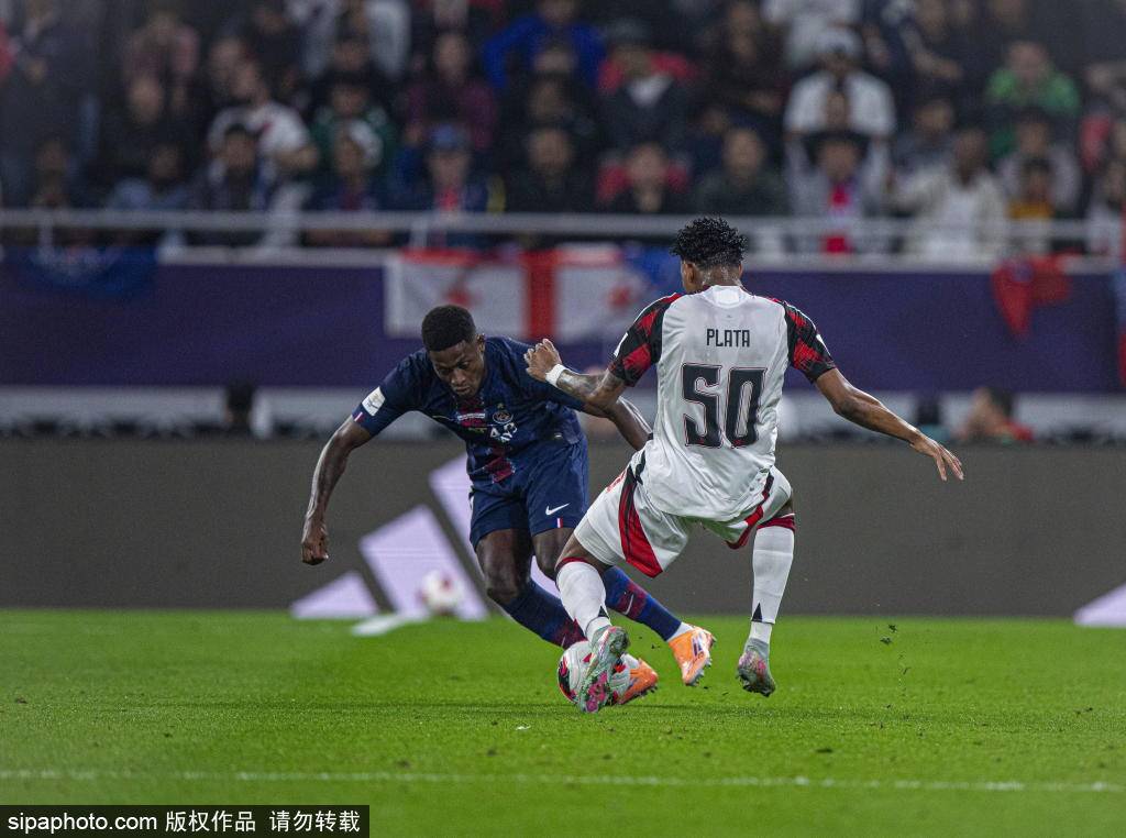 皇冠hga035_门神！李昊2分钟内连续扑出澳大利亚两次打门皇冠hga035，展现超凡反应能力与毅力