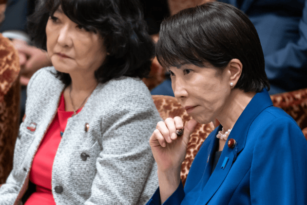 皇冠信用网哪里申请_沉默48小时后皇冠信用网哪里申请，日本政要齐改口，关键证据曝光，高市早苗已经圆不上