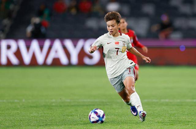 世界杯皇冠信用网平台_进球后为啥掩面世界杯皇冠信用网平台？王霜：快被自己“蠢哭了”